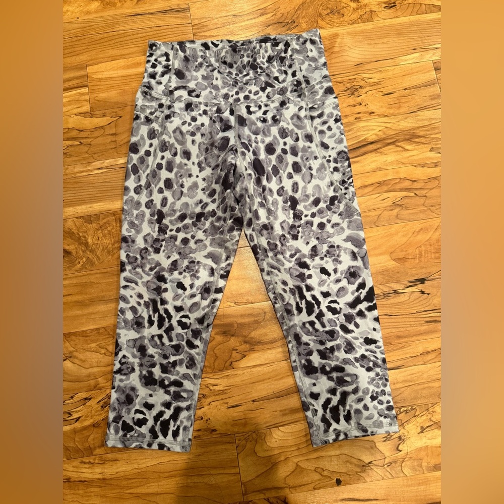 Champion Women’s Leggings Medium Gray Animal Print High-Waisted Activewear